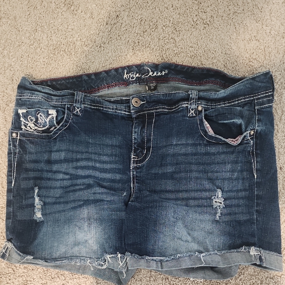 Ariya Blue Distressed Jean Shorts Vintage Style
